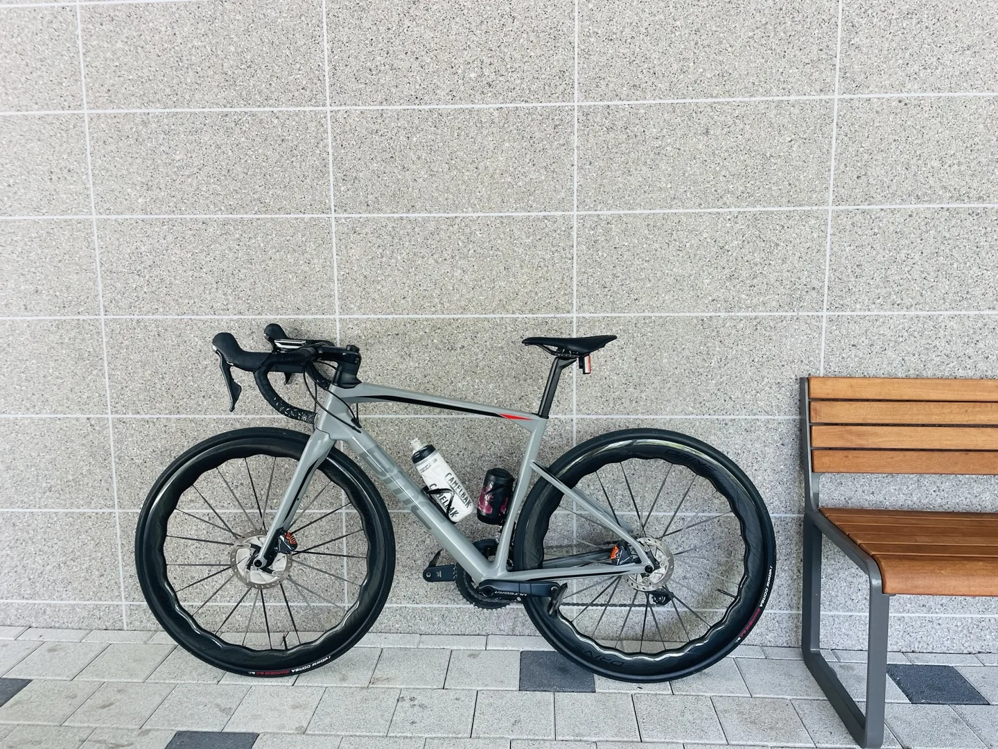 2019 BMC Roadmachine02 two 52